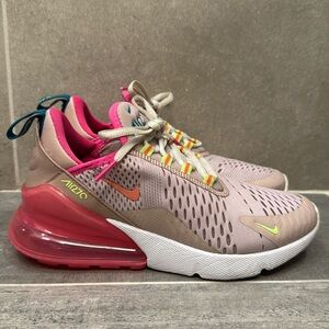 Women’s Air Max 270 pink